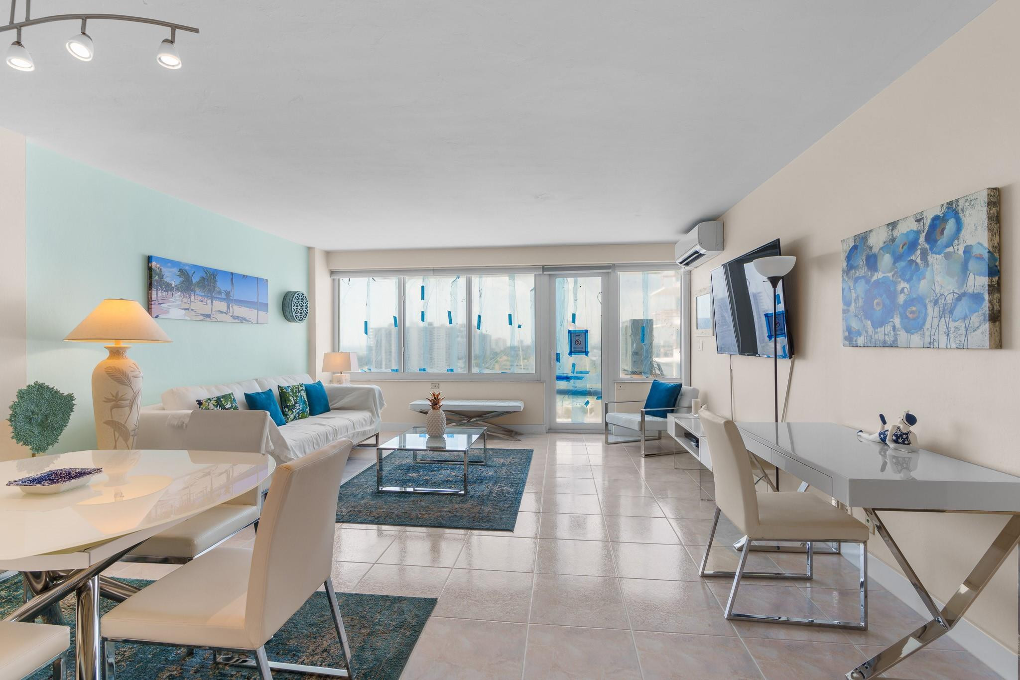 3233 NE 34th St 1411