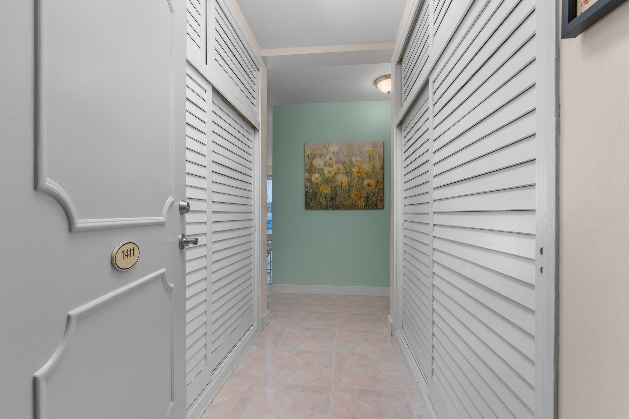 3233 NE 34th St 1411