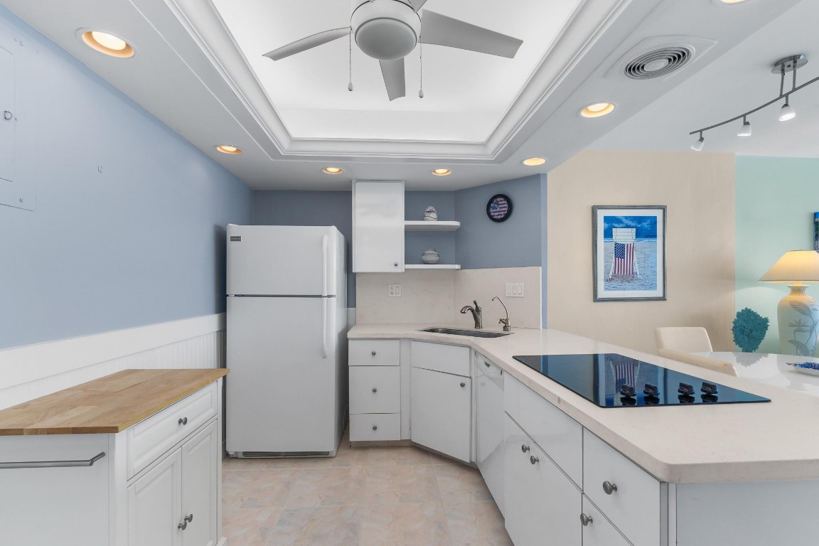 3233 NE 34th St 1411