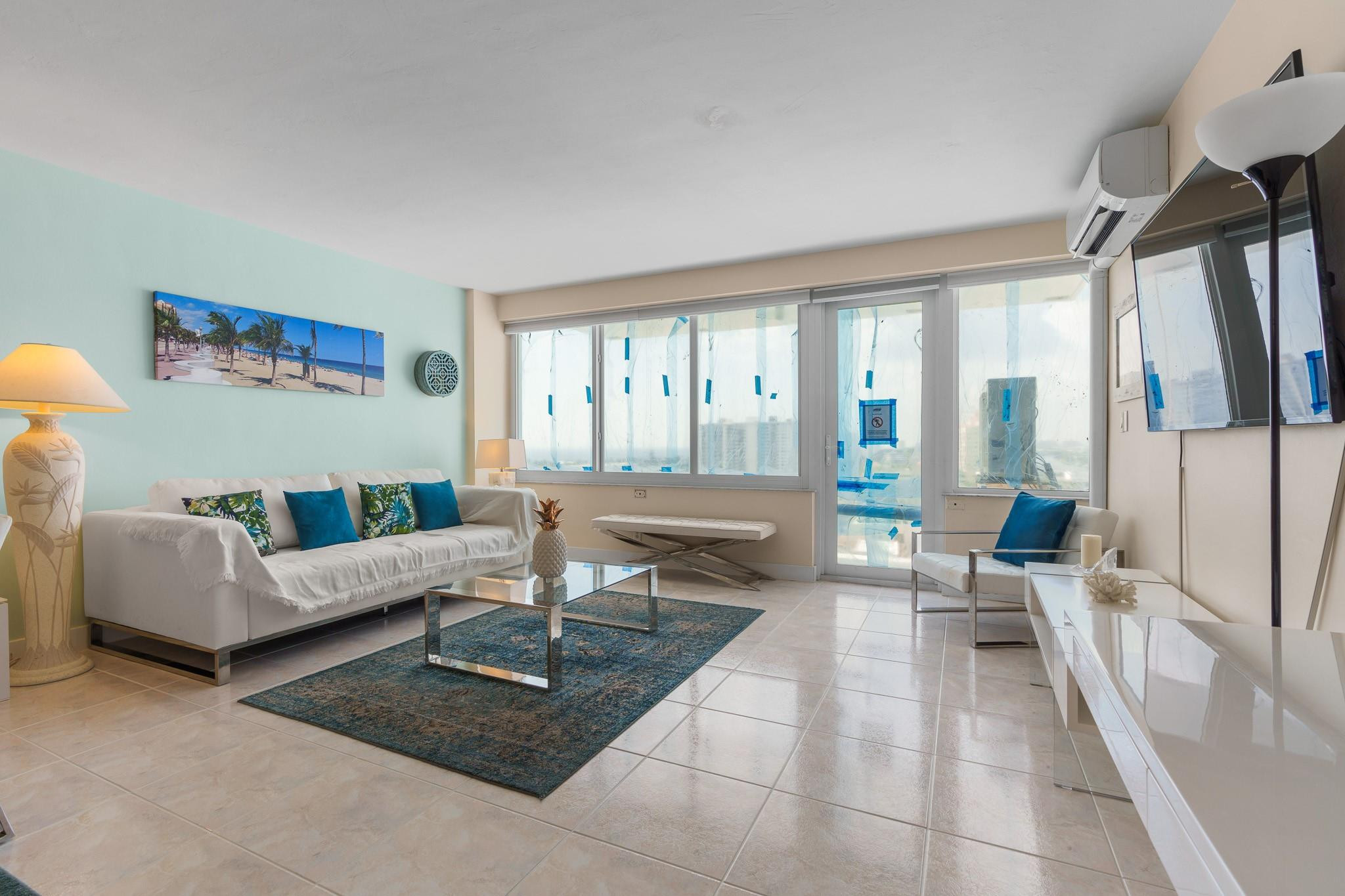 3233 NE 34th St 1411