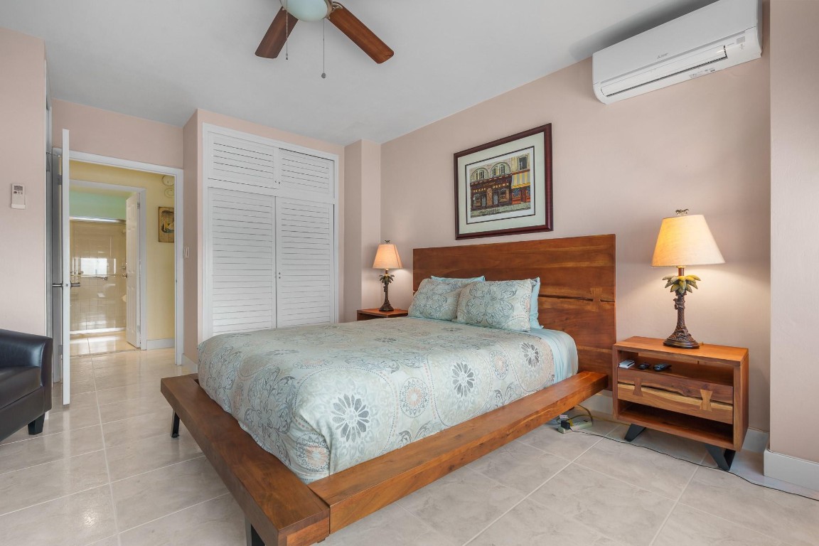 3233 NE 34th St 1411