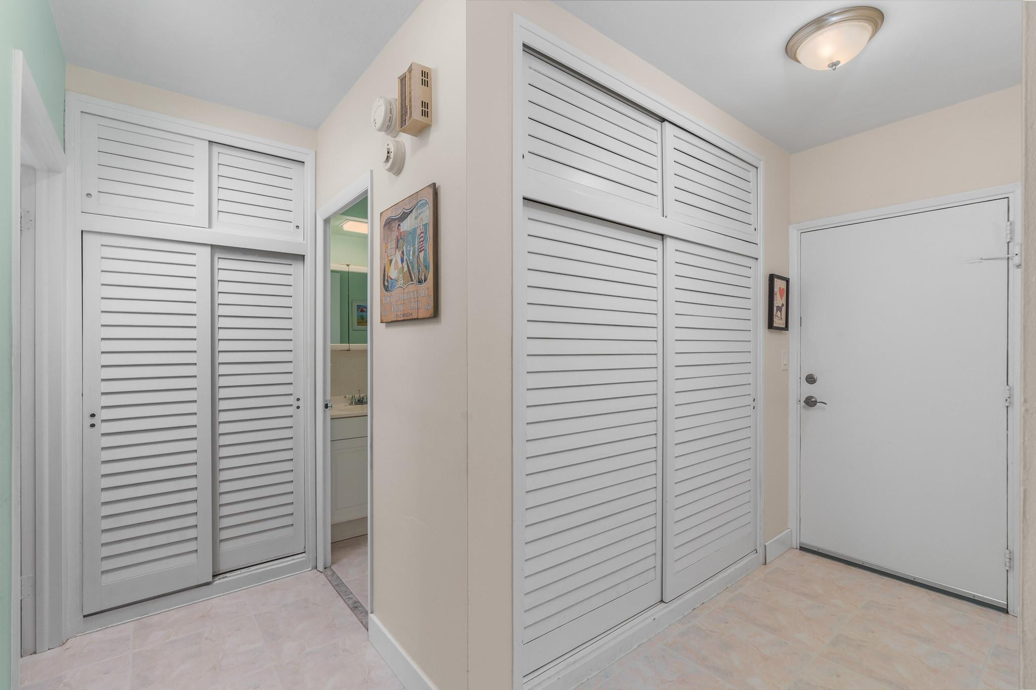 3233 NE 34th St 1411