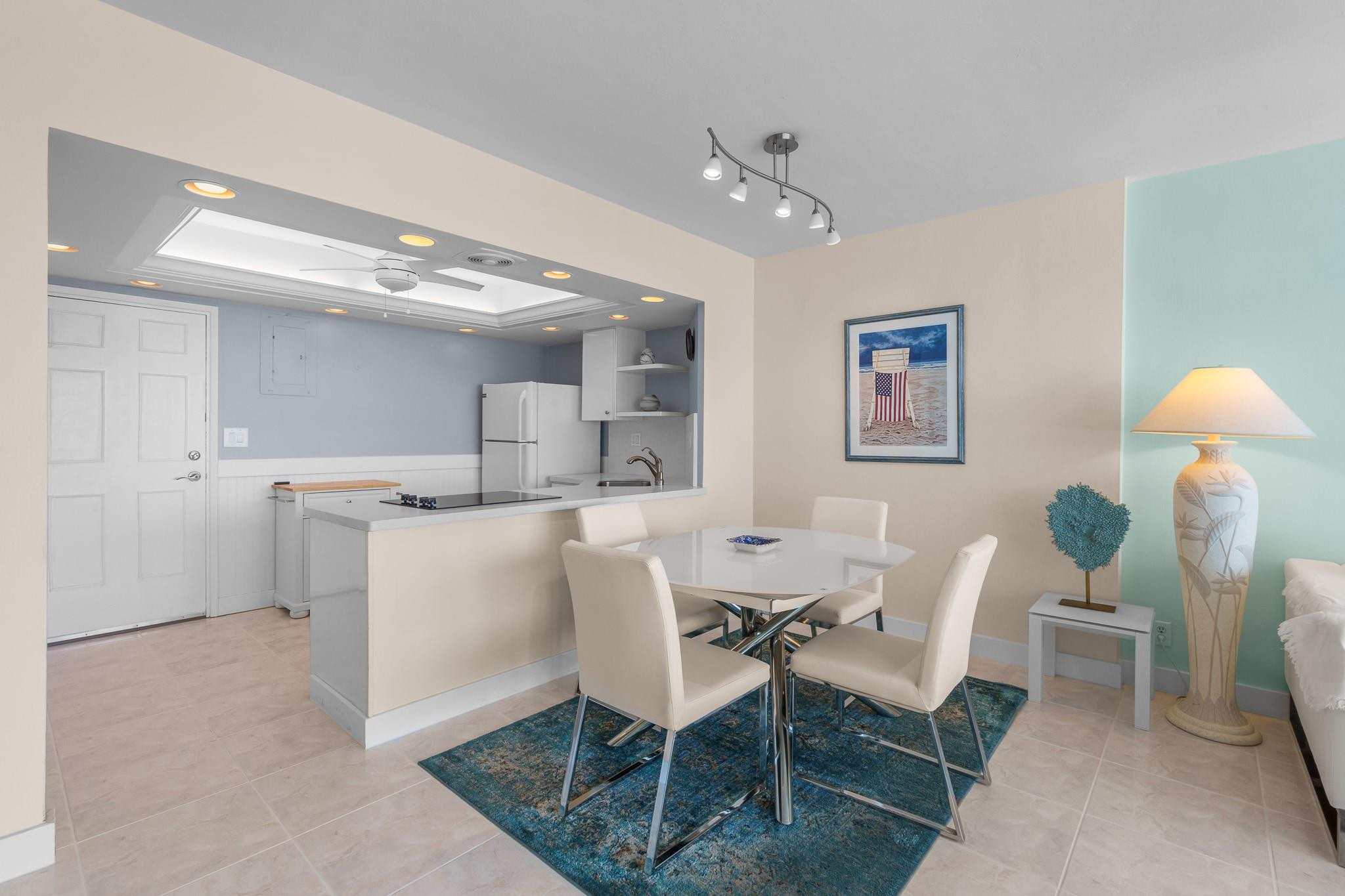 3233 NE 34th St 1411