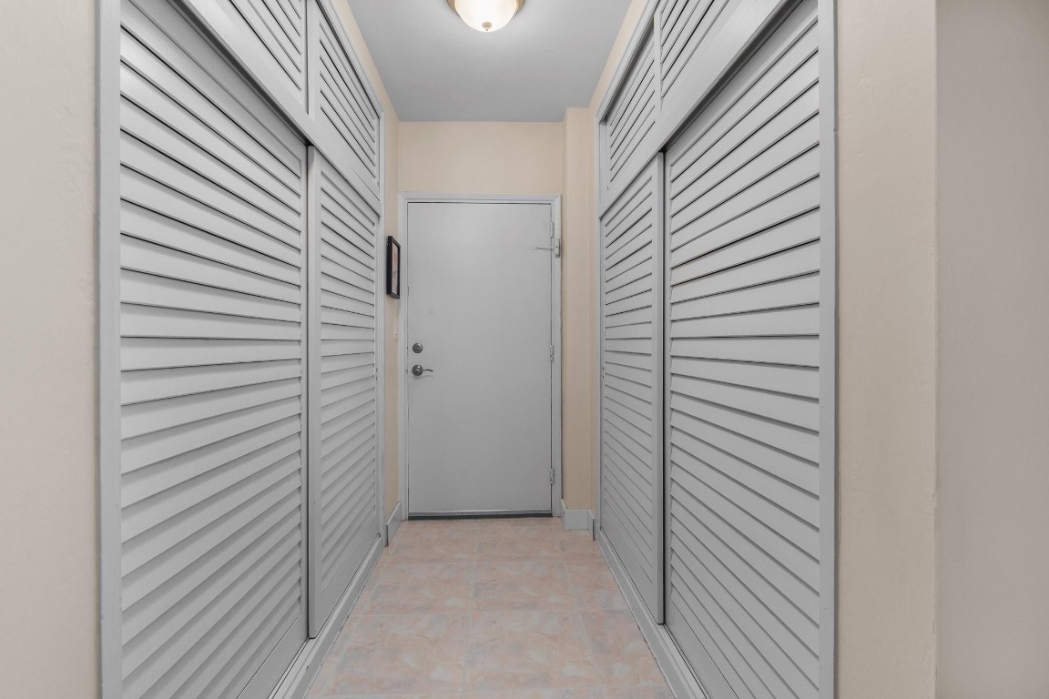 3233 NE 34th St 1411