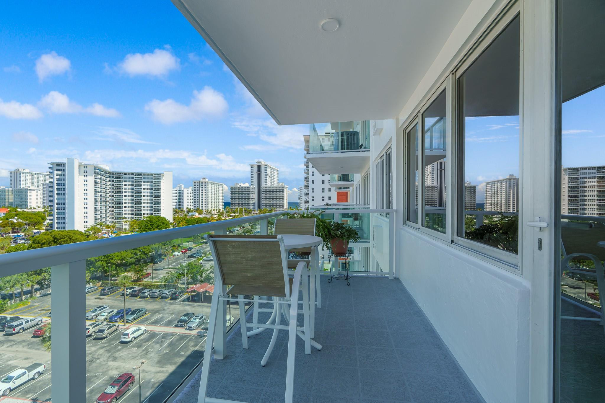 3233 NE 34th St 905