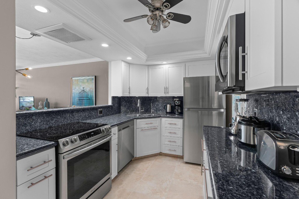 3300 NE 36th St 1107