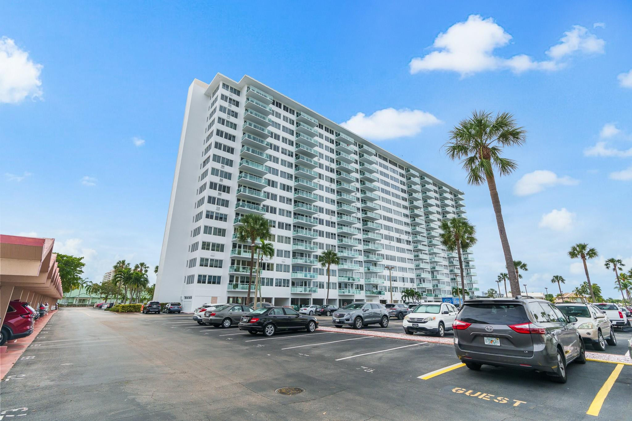 3233 NE 34th St 314
