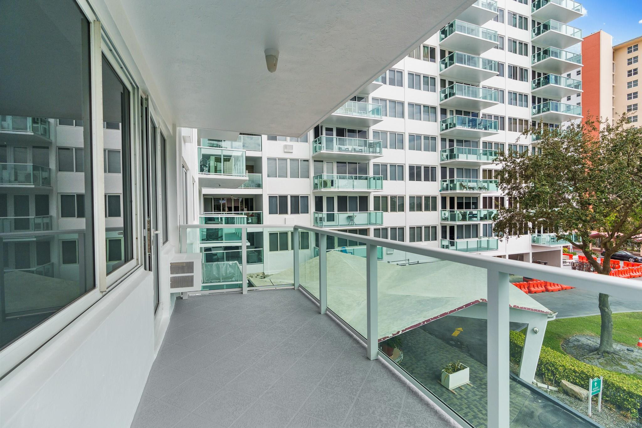 3233 NE 34th St 314