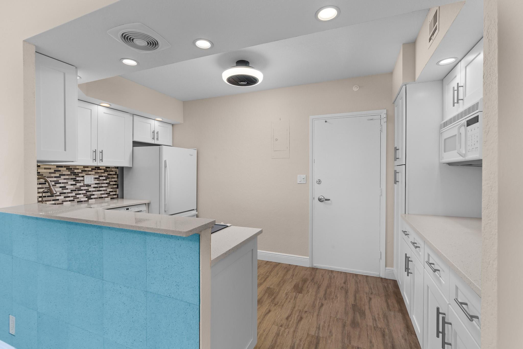 3200 NE 36th 1420