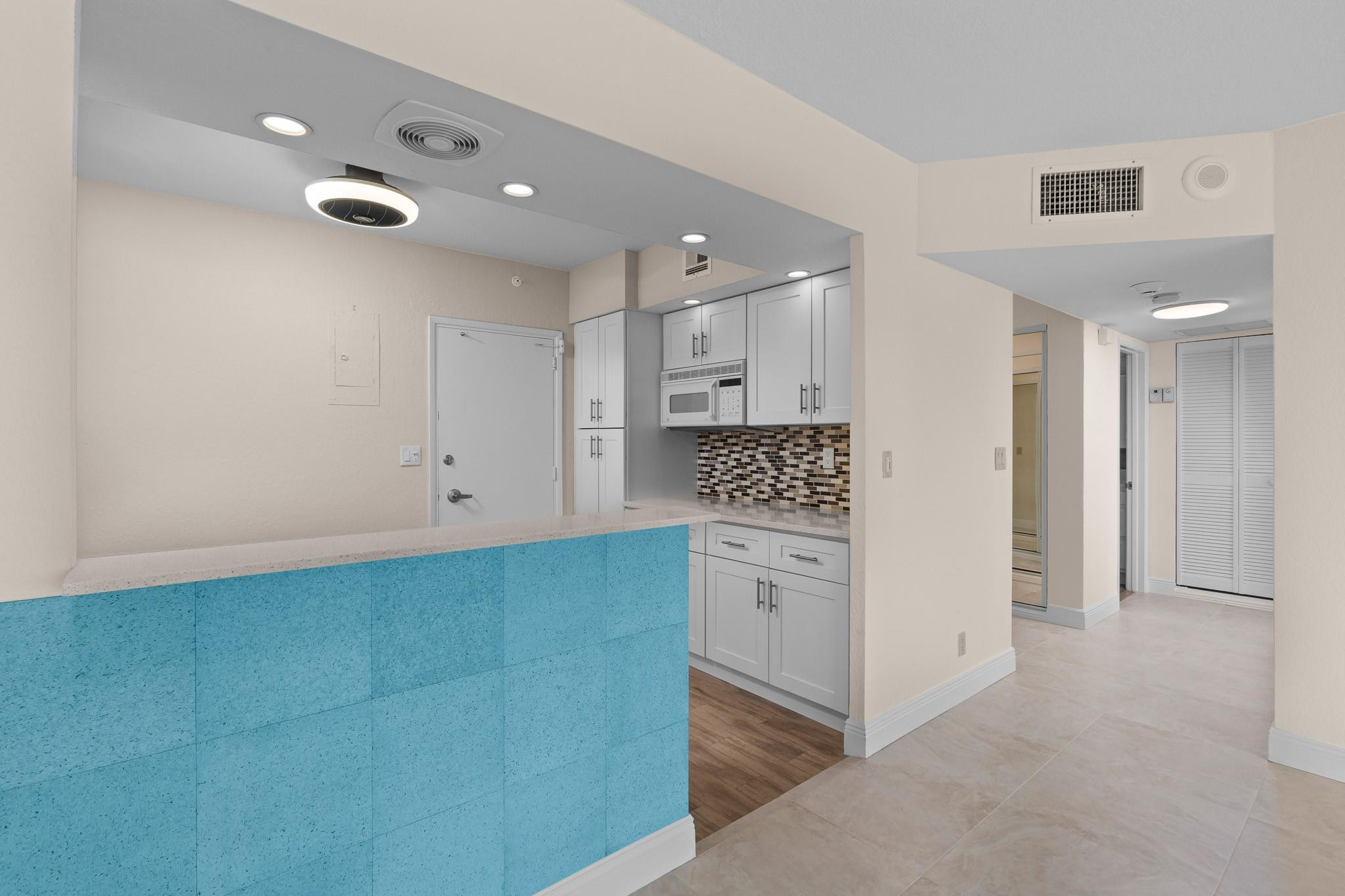 3200 NE 36th 1420