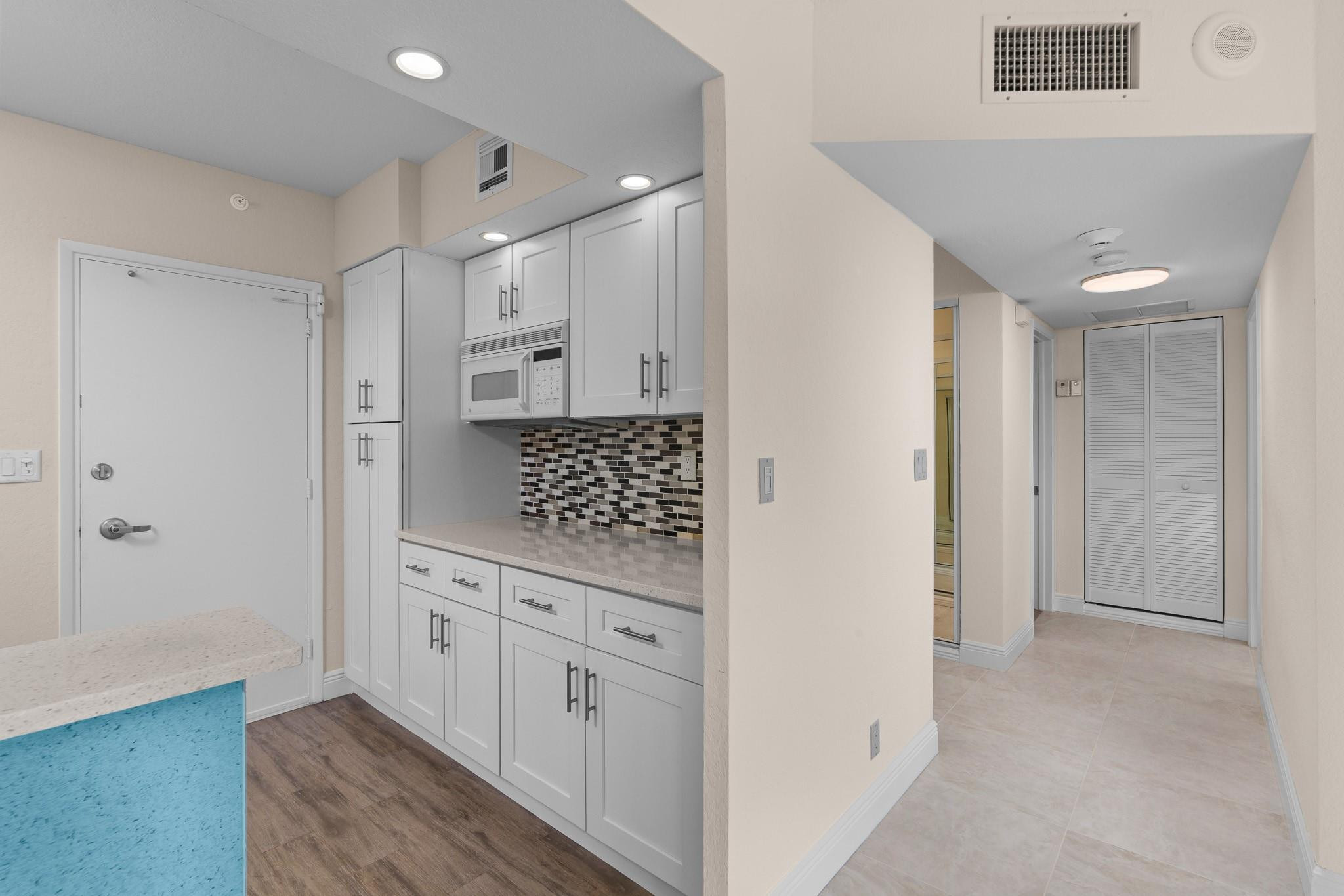 3200 NE 36th 1420
