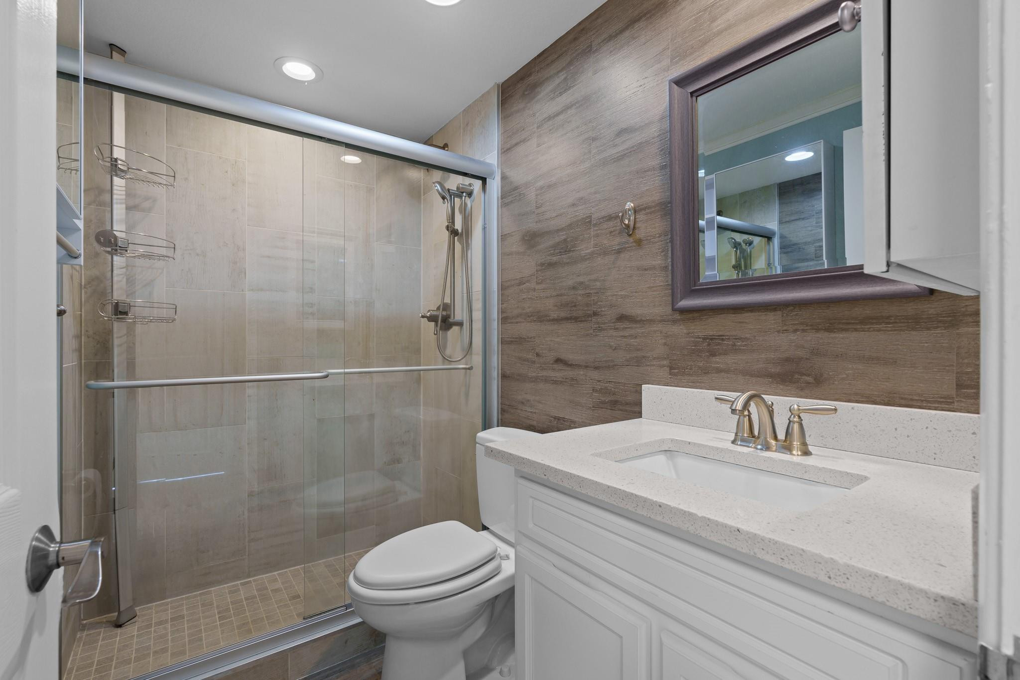 3200 NE 36th 1420