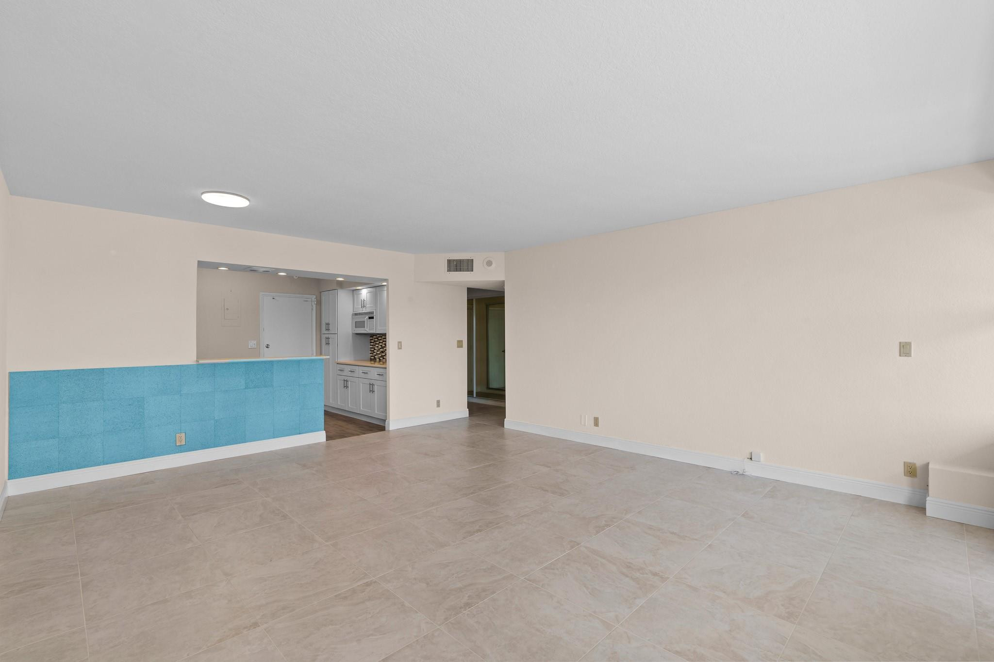 3200 NE 36th 1420