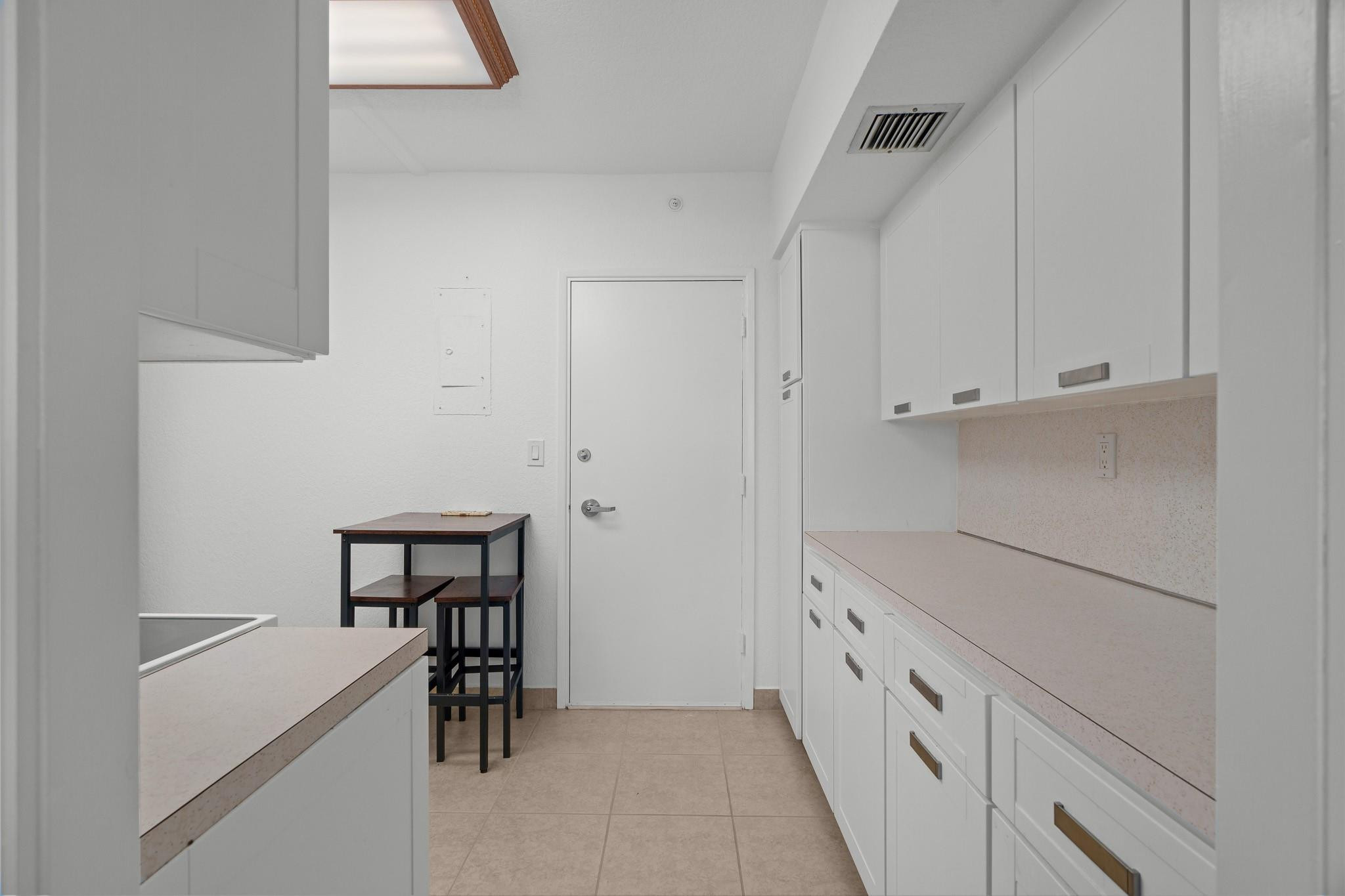 3300 NE 36th St 1220