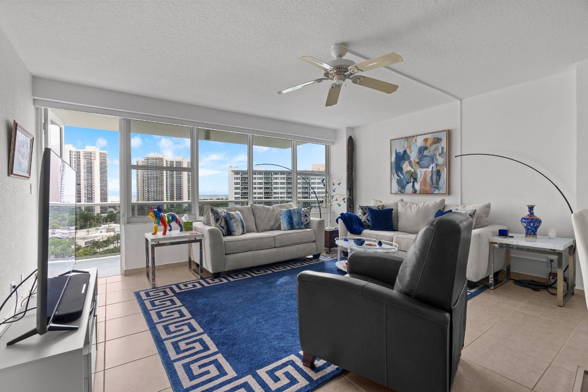 3300 NE 36th St 1220