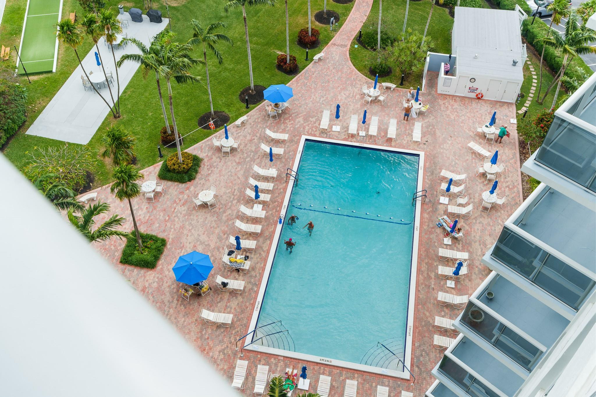 3300 NE 36th St 1220