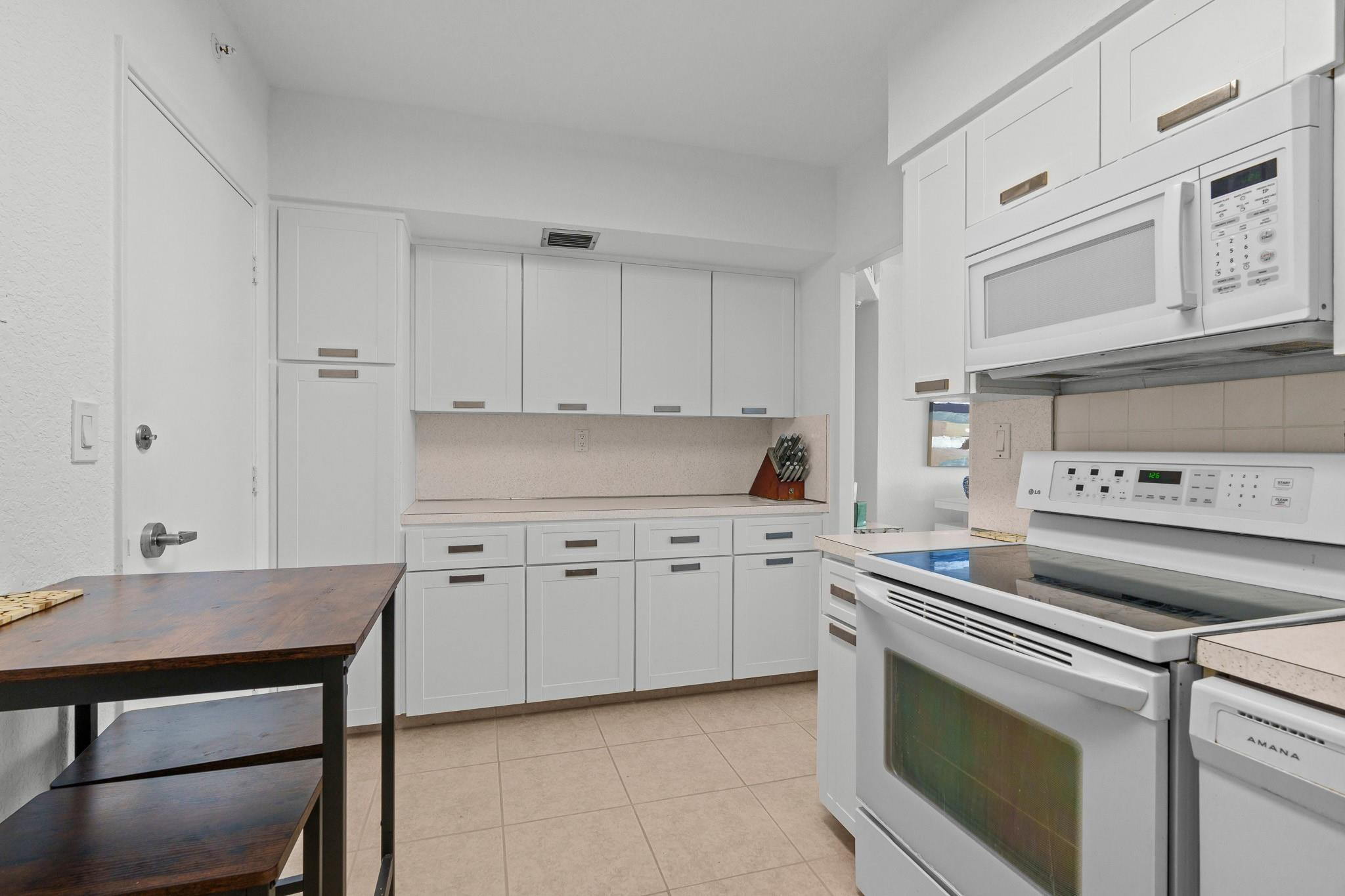 3300 NE 36th St 1220