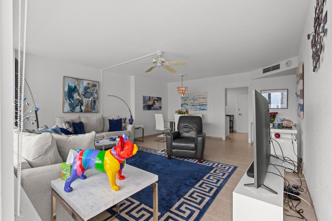 3300 NE 36th St 1220