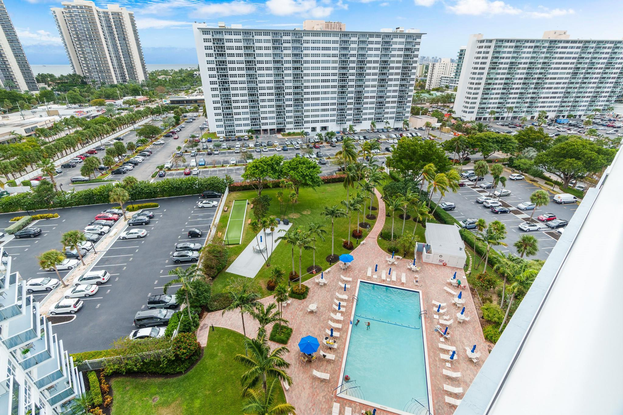 3300 NE 36th St 1220