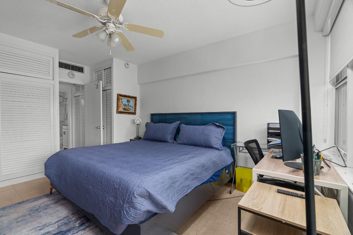 3300 NE 36th St 1220