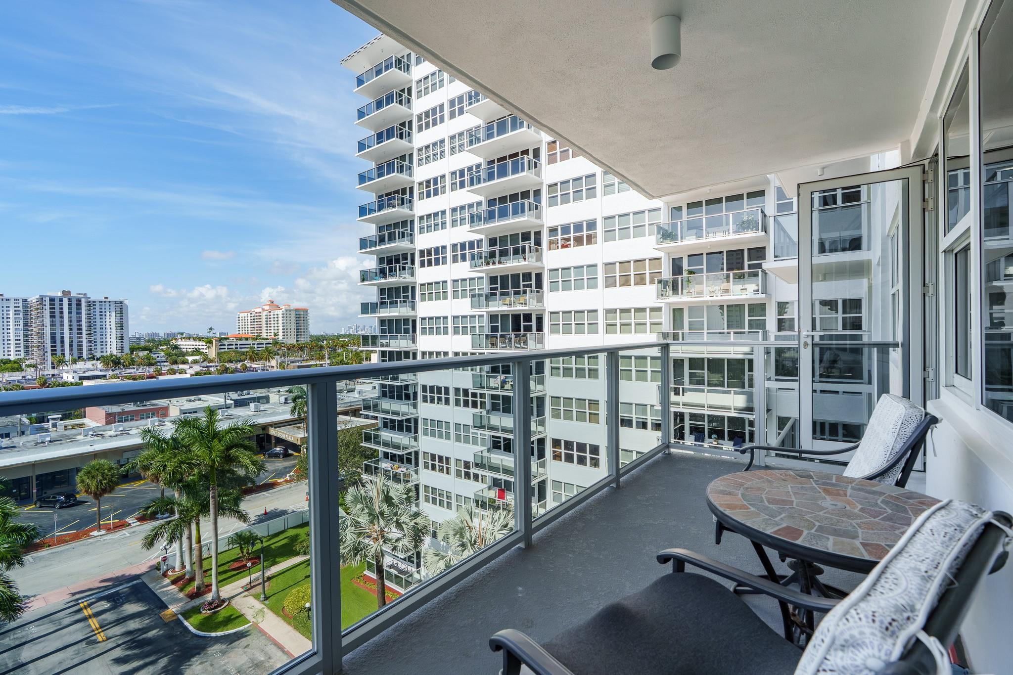 3333 NE 34th St 810
