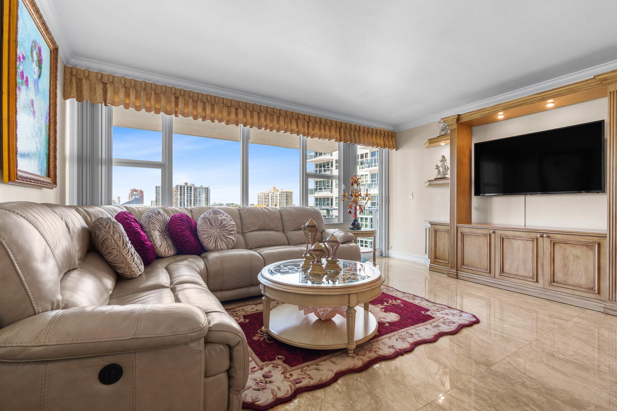 3333 NE 34th St 810