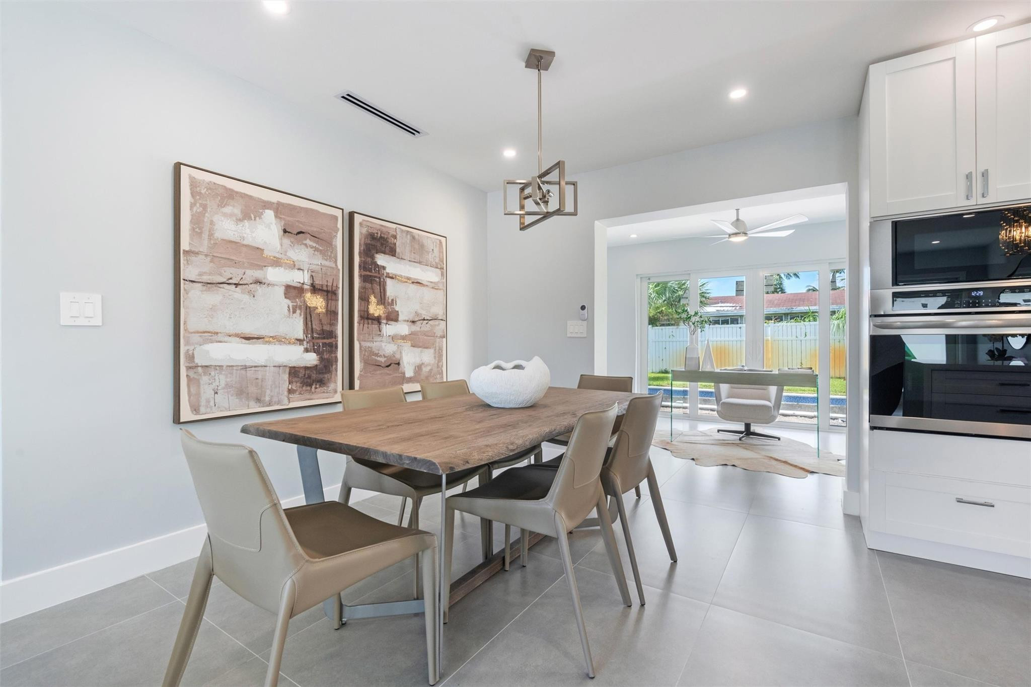 324 NE 28th Street