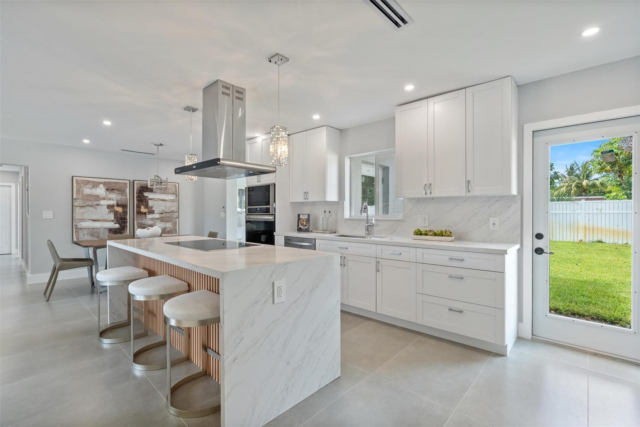 324 NE 28th Street