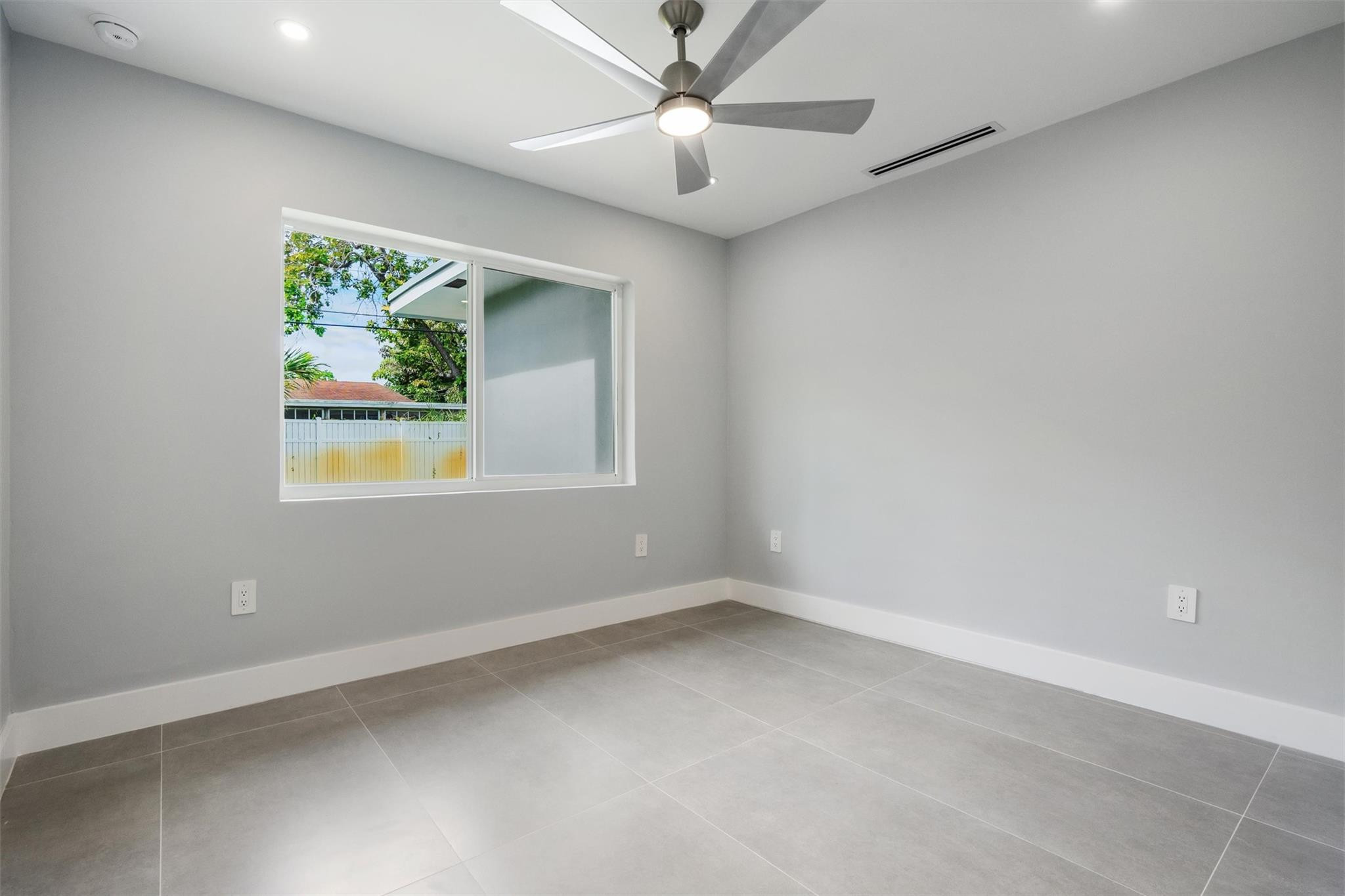 324 NE 28th Street
