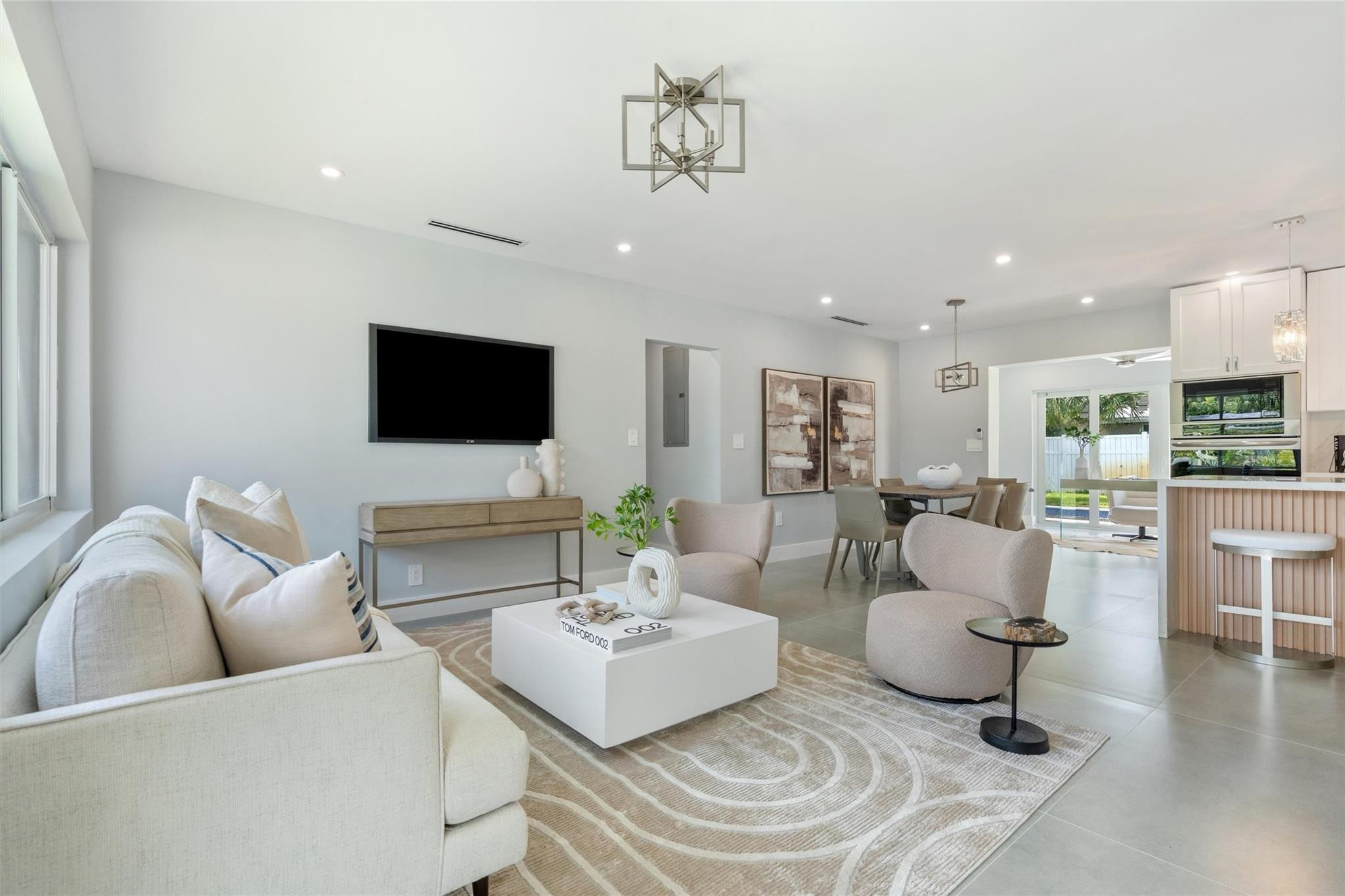 324 NE 28th Street