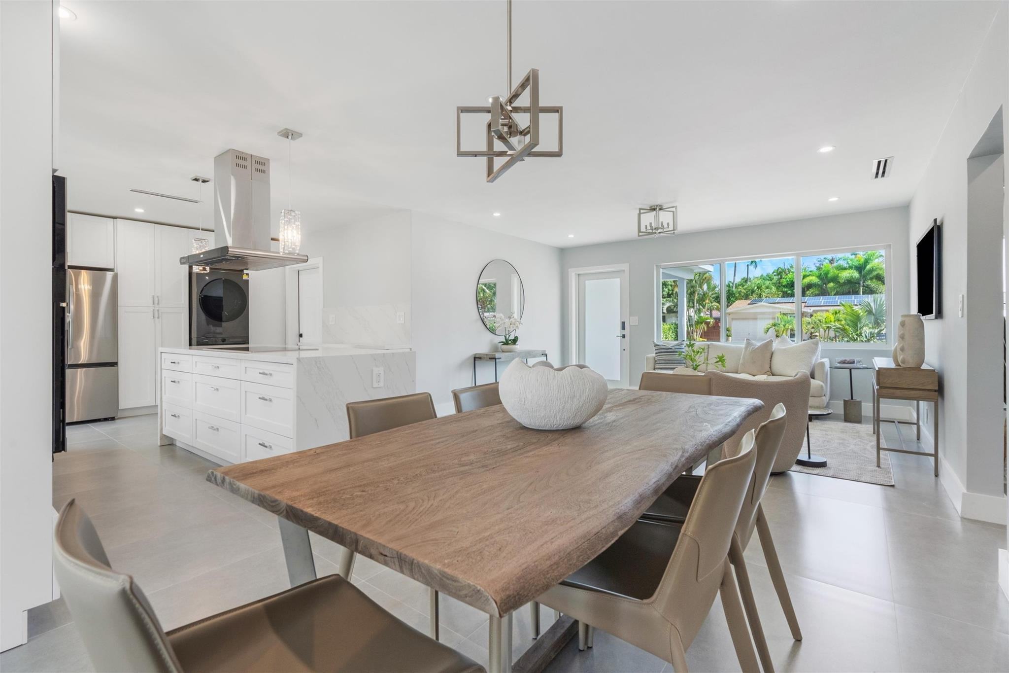 324 NE 28th Street