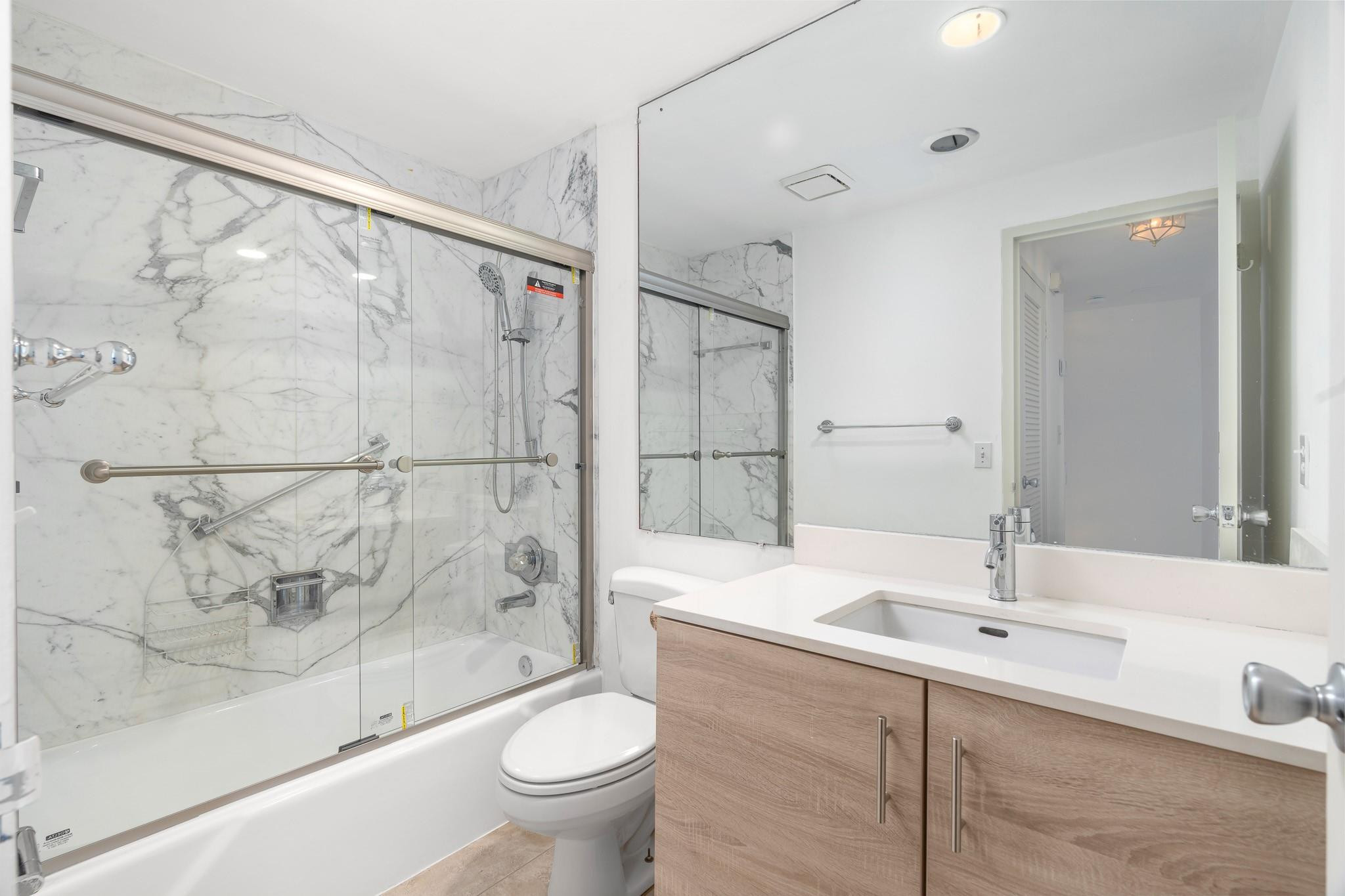 3333 NE 34th St 1714