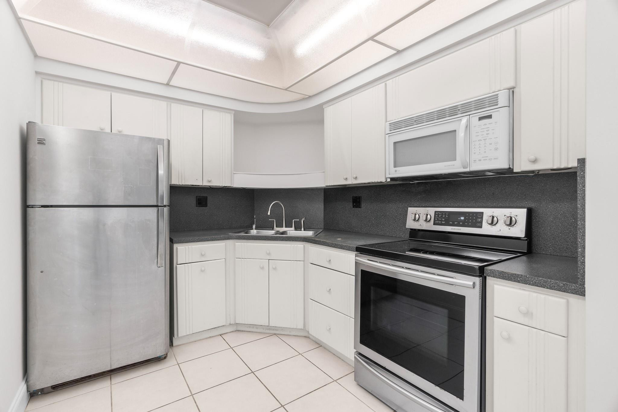 3333 NE 34th St 709