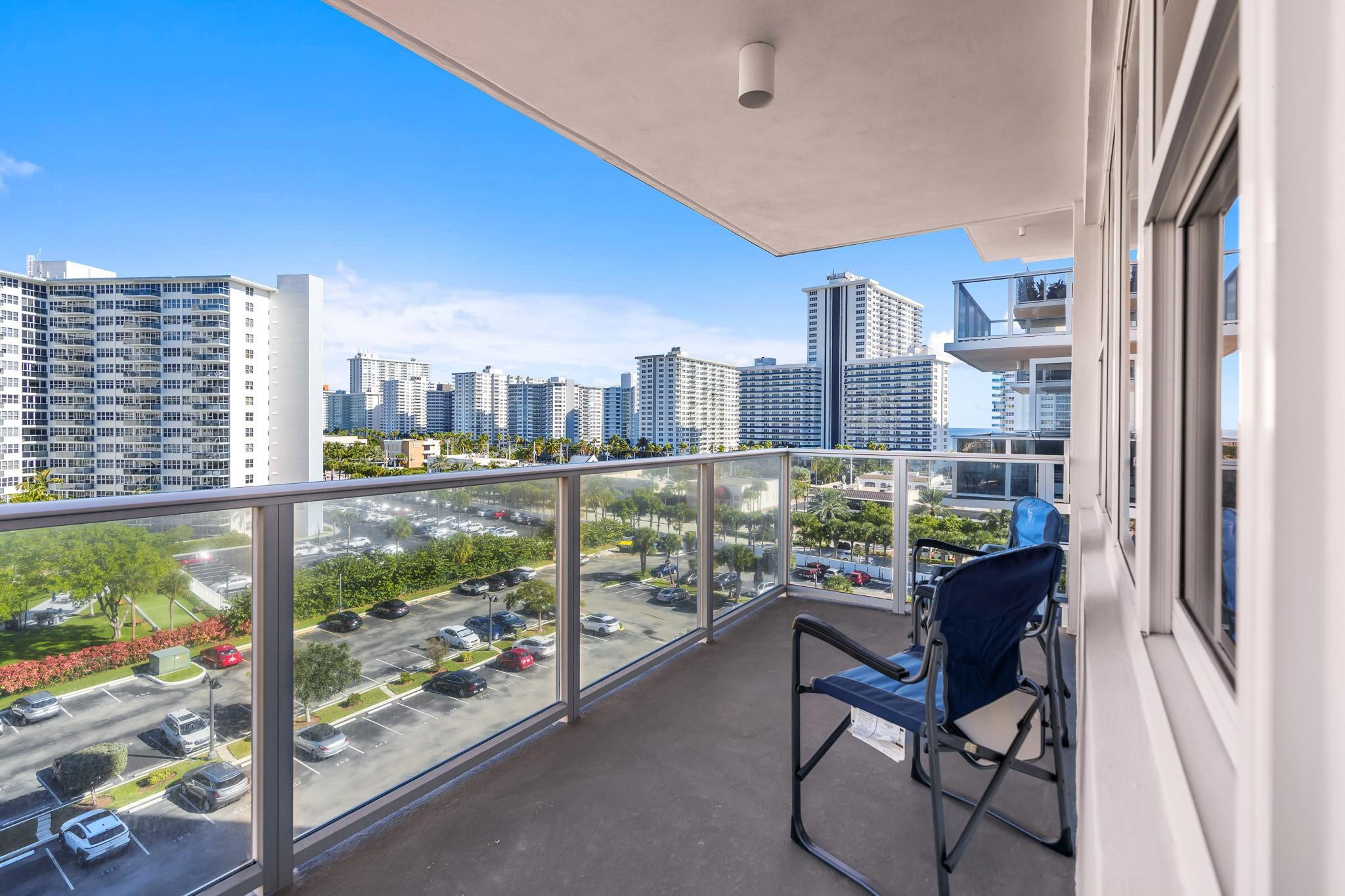 3333 NE 34th St 806
