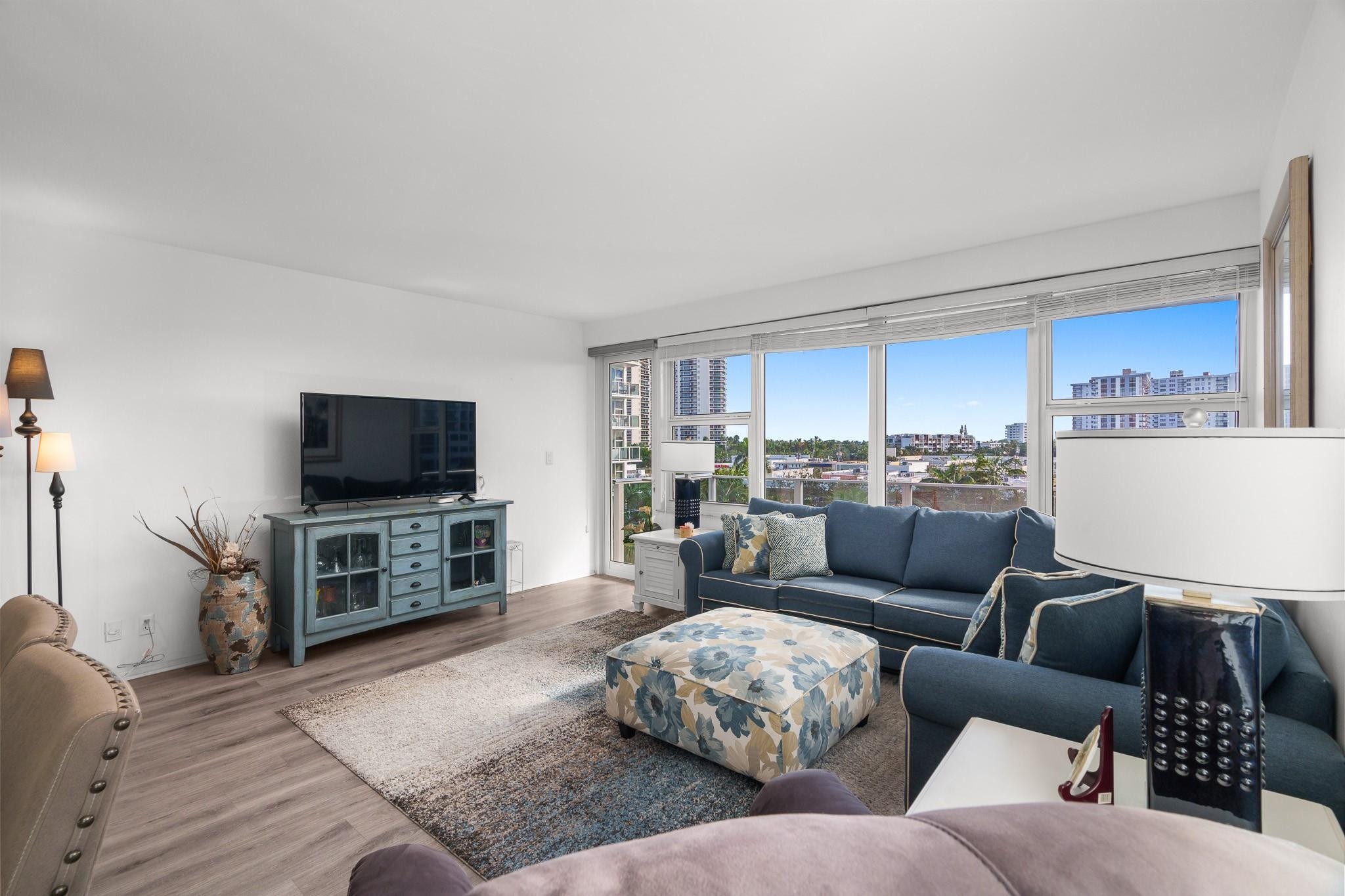 3333 NE 34th Street 522