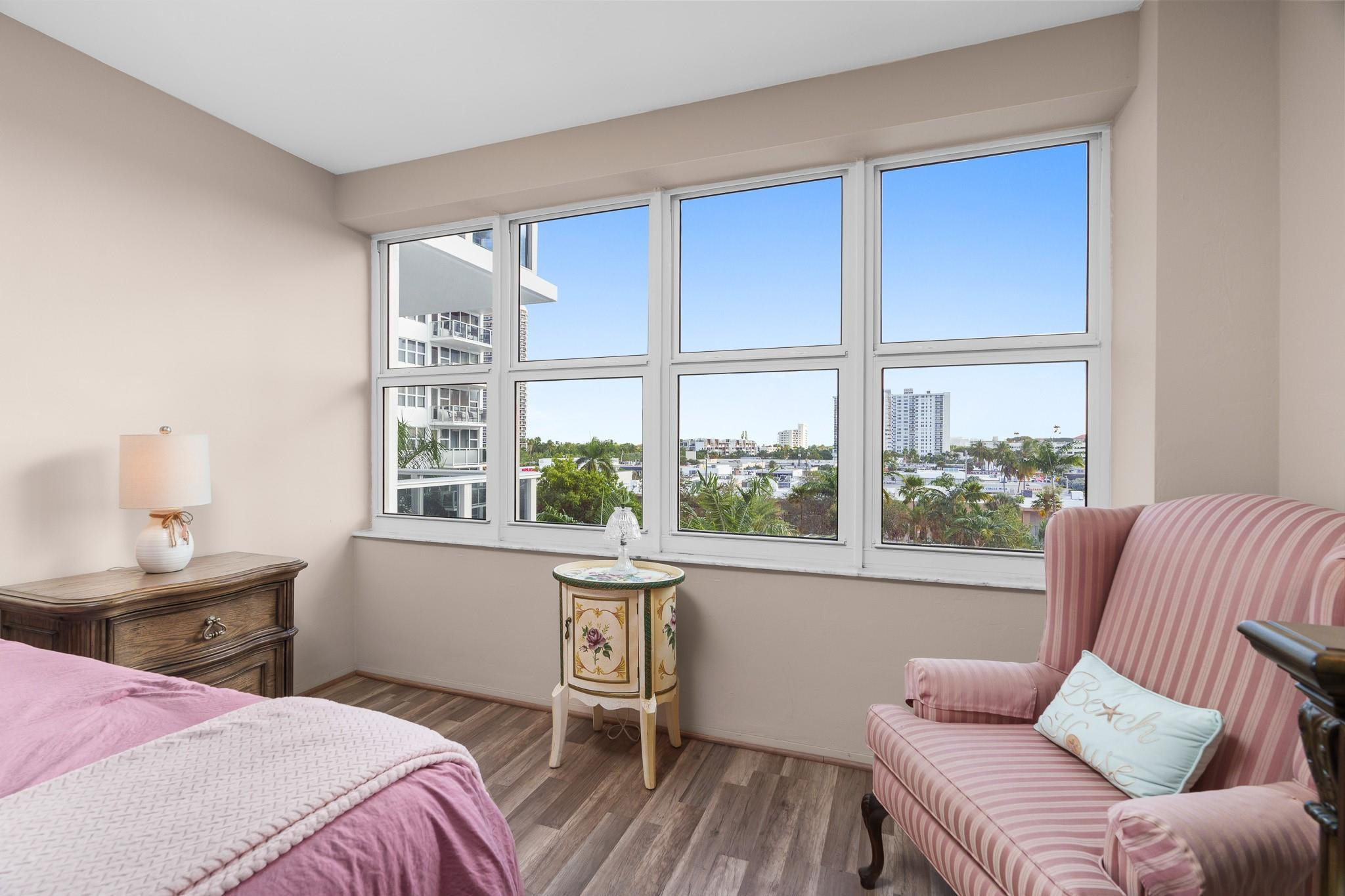 3333 NE 34th Street 522