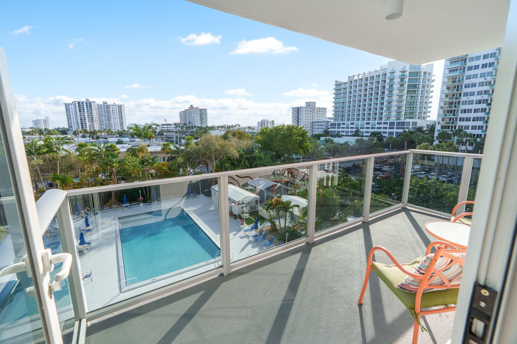 3333 NE 34th Street 522