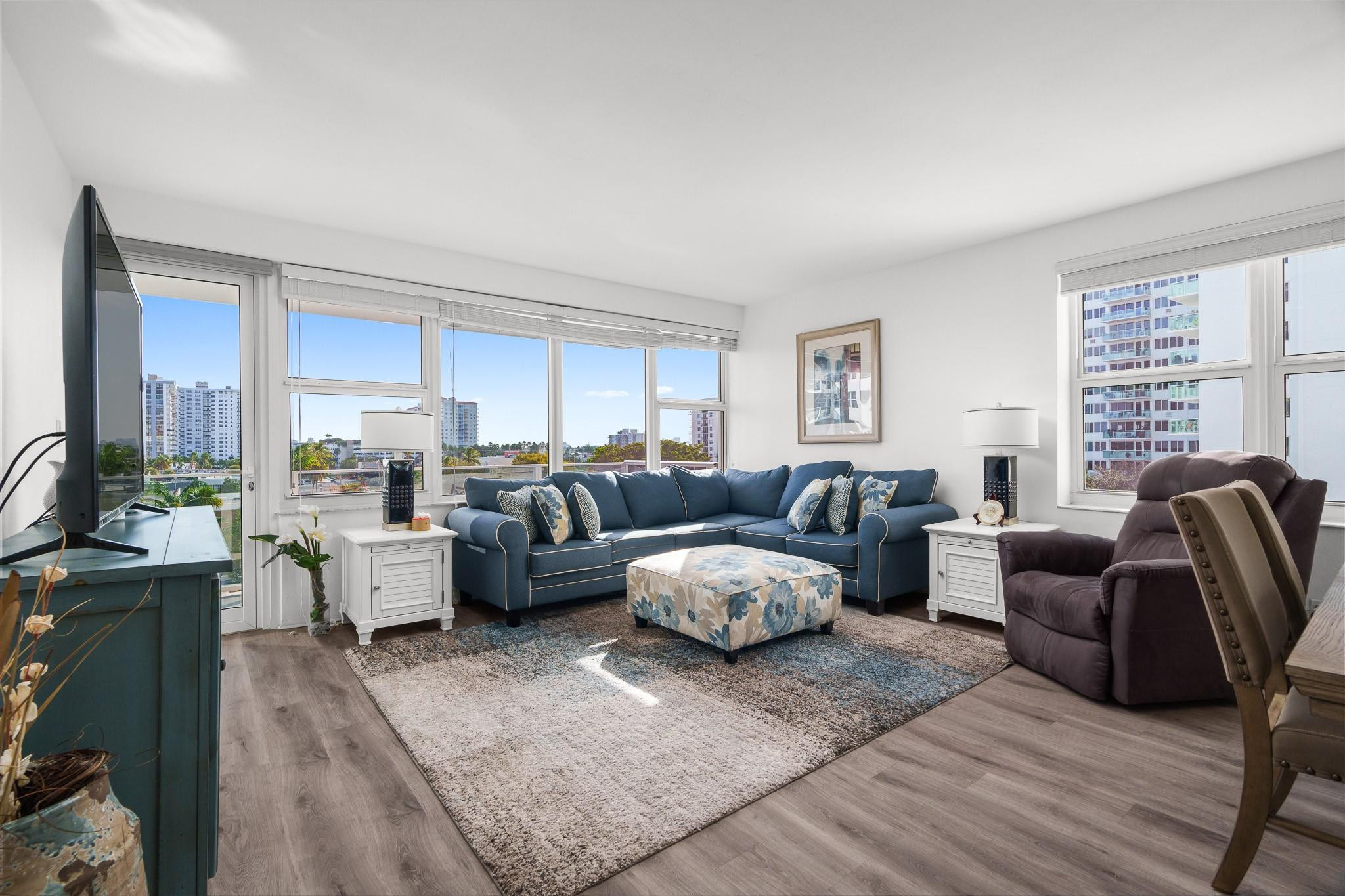 3333 NE 34th Street 522