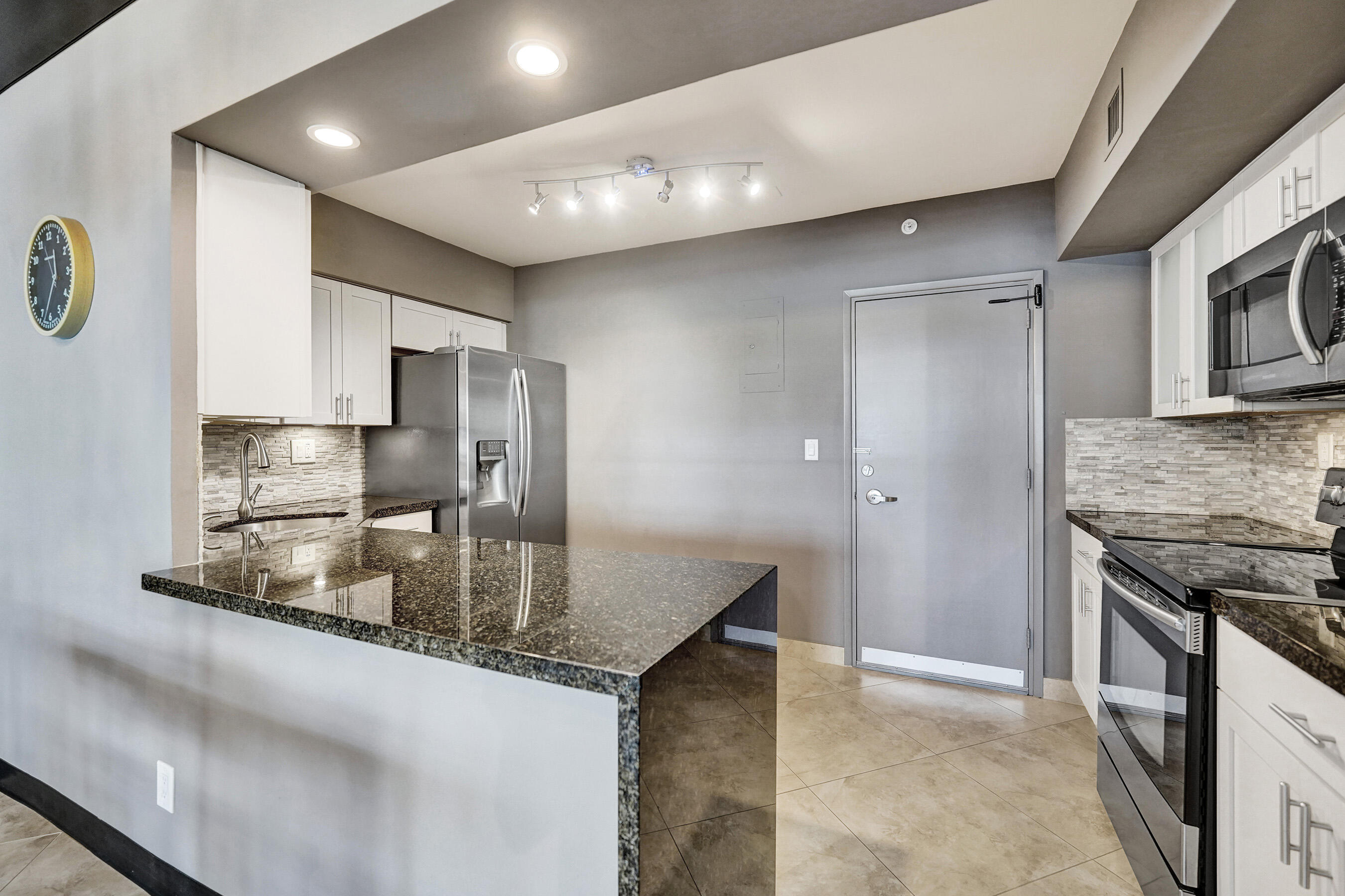 3200 NE 36th Street 220