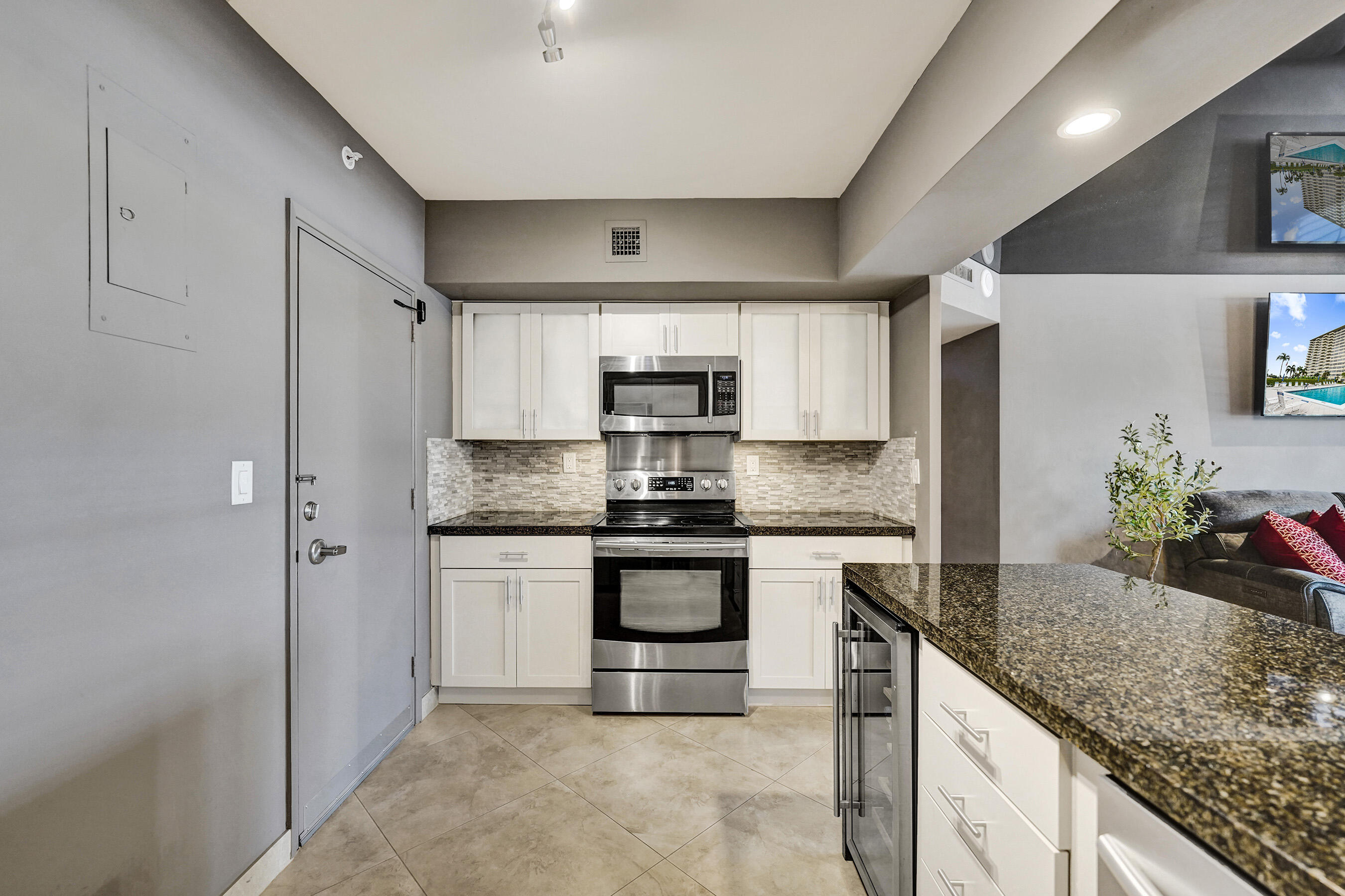 3200 NE 36th Street 220