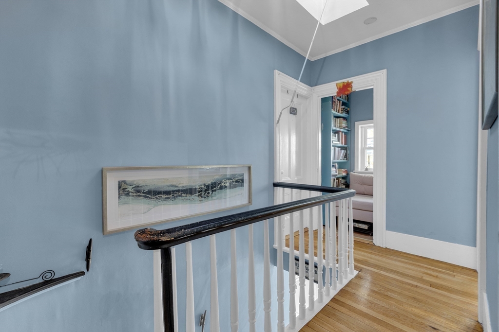 682-684 E 5th Street