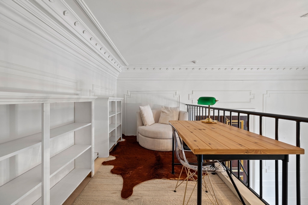 326 Dartmouth St # 1