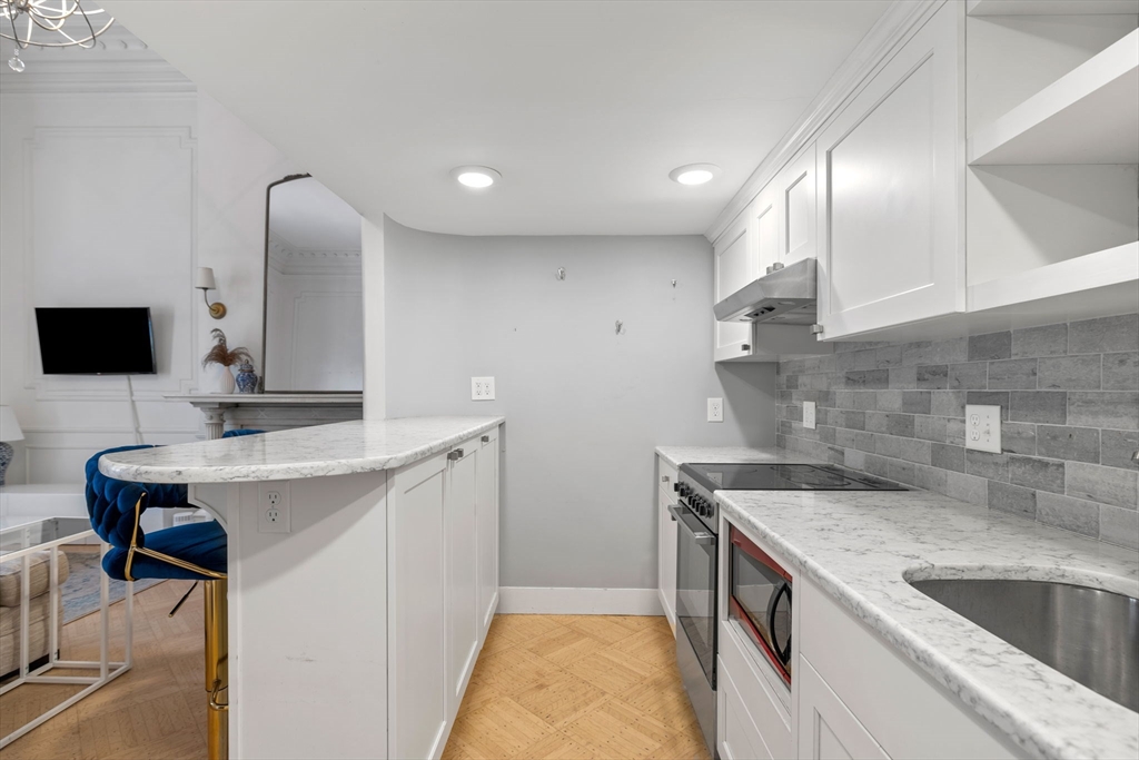 326 Dartmouth St # 1