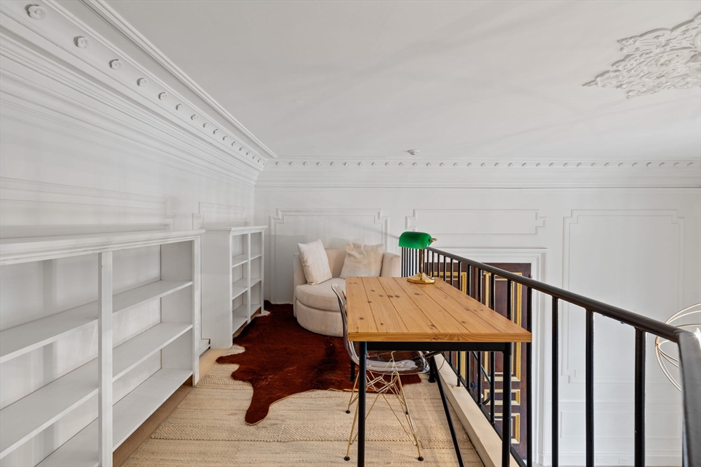 326 Dartmouth St # 1