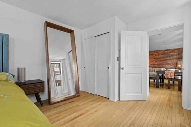 328 Commercial Street # 52