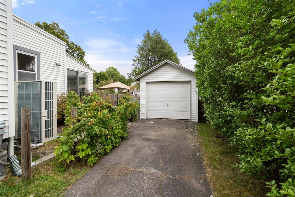639 Pleasant St