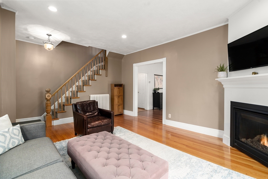 639 Pleasant St