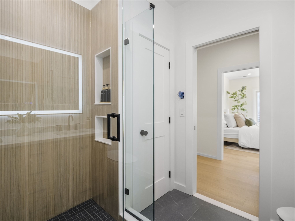 106-108 Bunker Hill St # 6P