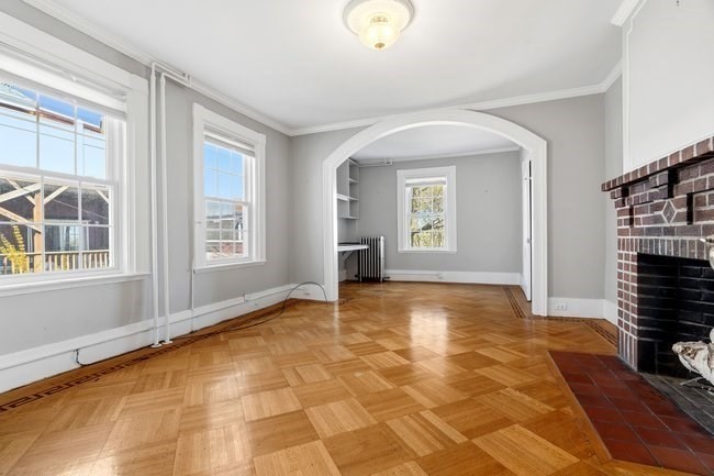 512 East Broadway
