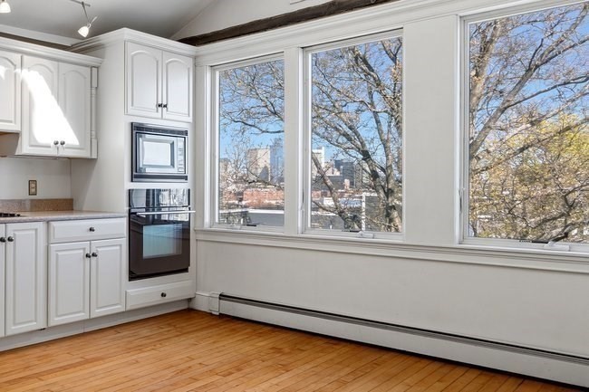 512 East Broadway